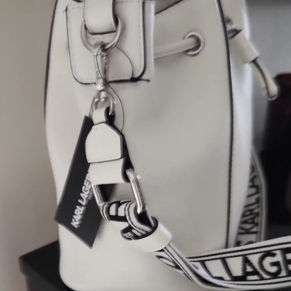 Karl Lagerfeld 2 Way Crossbody/Shoulder Bag with Logo Guitar Strap. New W/ Tags! - Picture 5 of 13